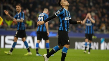  A Lautaro Martinez le anularon un gol cuando el Inter vencía 1-0 a la Fiorentina, que igualó antes del final.