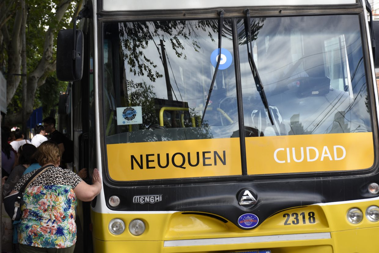 La empresa Autobuses Neuquén. Foto: Florencia Salto