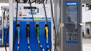 Precio de los combustibles: YPF reconoció que hay un atraso de hasta 80 pesos por litro