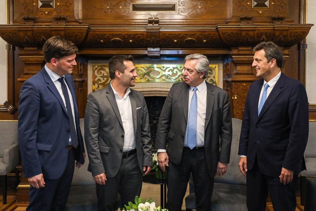 El presidente Alberto Fernández recibió a Sergio Massa, Darío Martínez y Juan Manuel Cheppi. foto Prensa Darío Martínez