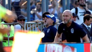 El Gimnasia de Maradona salió de perdedor en el Bosque. Mirá los goles