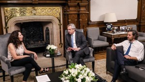 Fernández decretó la intervención de la AFI y designó a cargo a Cristina Camaño