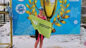 La viedmense que sigue cosechando medallas en aguas heladas