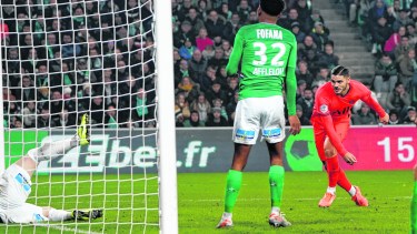 Mauro anotó en la goleada 4-0 ante el Saint-Etienne.