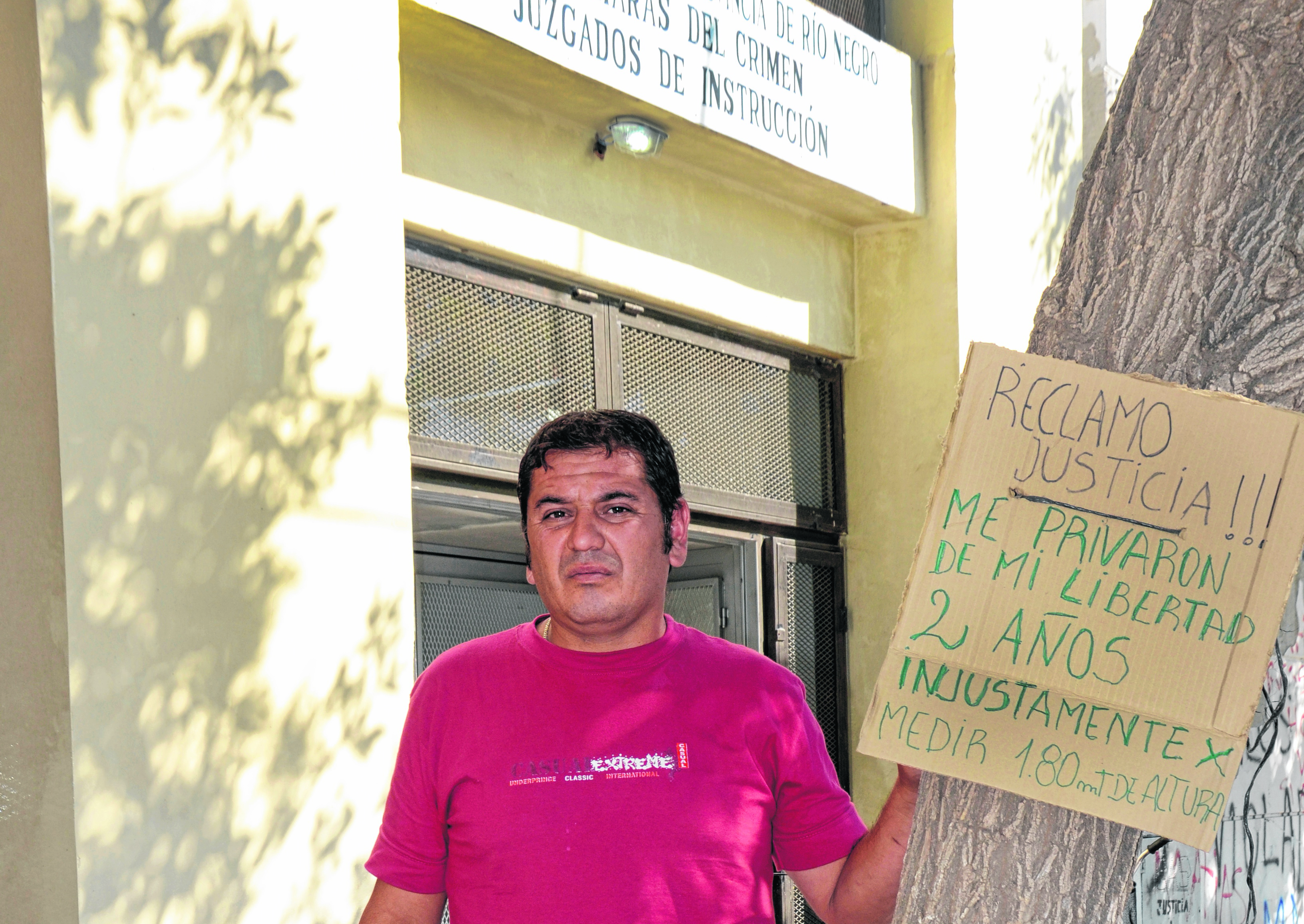 Horacio Ernesto Cerenez planteó que estuvo detenido solo por ser alto.  