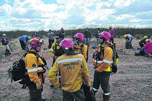 Son unos 200 brigadistas de incendios forestales que trabajan en Río Negro. Archivo