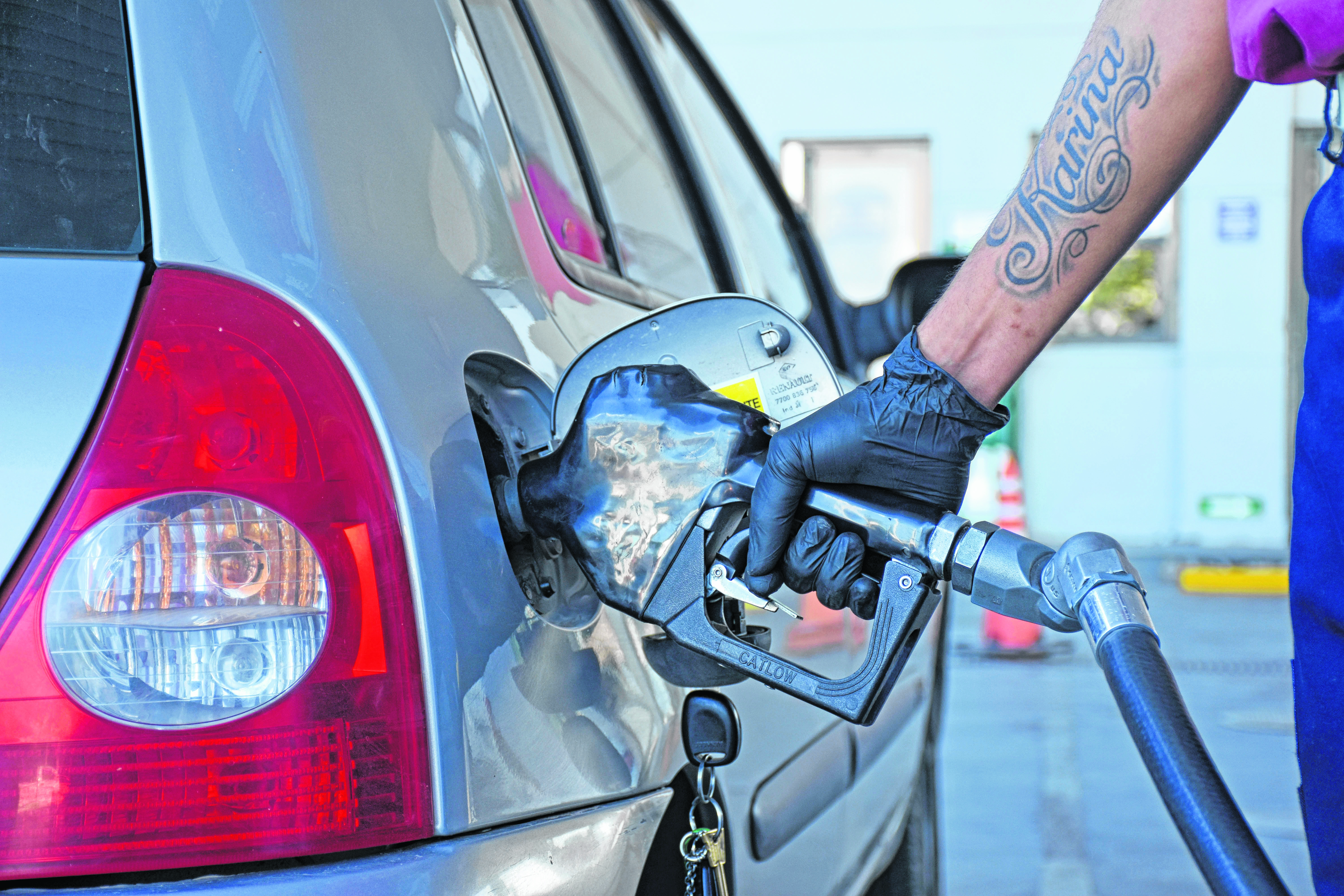 Si no se alteran los factores que influyen en el valor de los combustibles, con dos aumentos más se regularizaría.  
