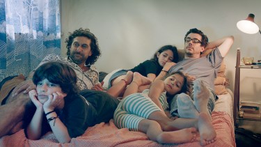 El filme "Las buenas intenciones" debutó en el Festival de Toronto y participó de los de San Sebastián, Biarritz, Oslo, La Habana, Zurich y Mar del Plata