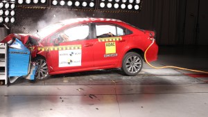 Cómo es la seguridad del Toyota Corolla, el auto de Alberto Fernández