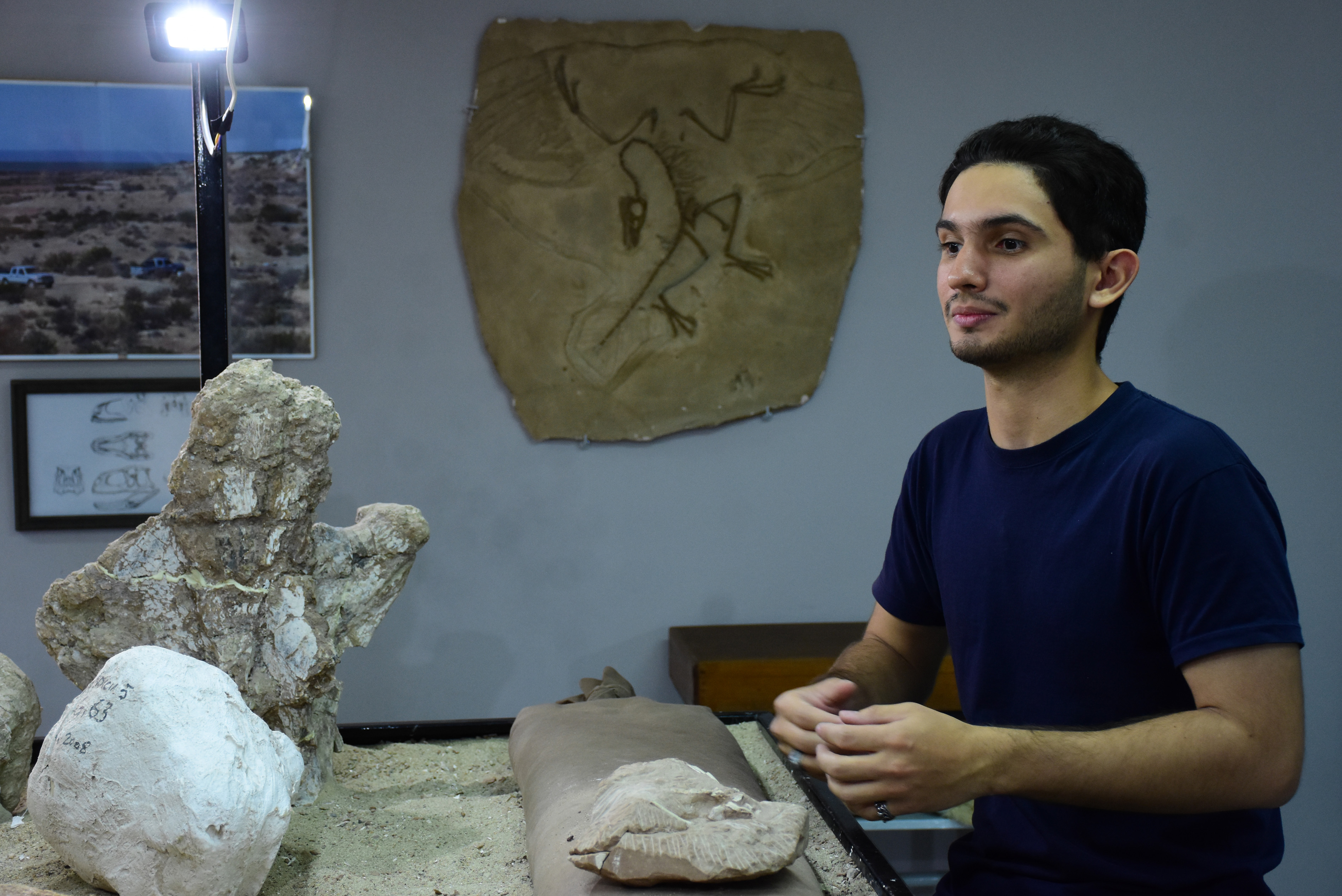 El niño de los dinos es ahora el guardián del museo de Roca