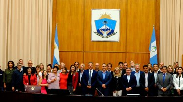 La "foto familiar" de la Legislatura, en la última sesión del año. (Gentileza)