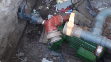 Destrozaron el sistema de riego de una plaza de Viedma