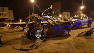 Buscan testigos en el caso del joven que chocó a un policía en la ruta 22 y huyó