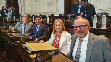 Di Giácomo junto a algunos de sus compañeros de Cámara. Foto: gentileza