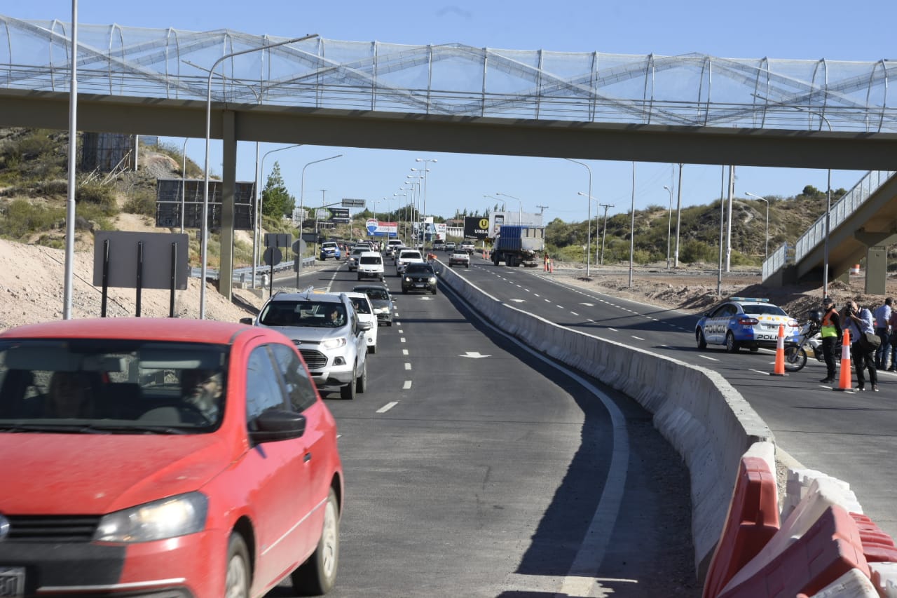 La obra del Nodo Vial  en la capital neuquina se inauguró el año pasado. (Foto: Juan Thomes)