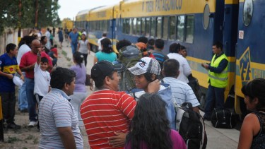 El Tren parte los viernes desde Viedma y los domingos desde Bariloche. Foto: Marcelo Ochoa.