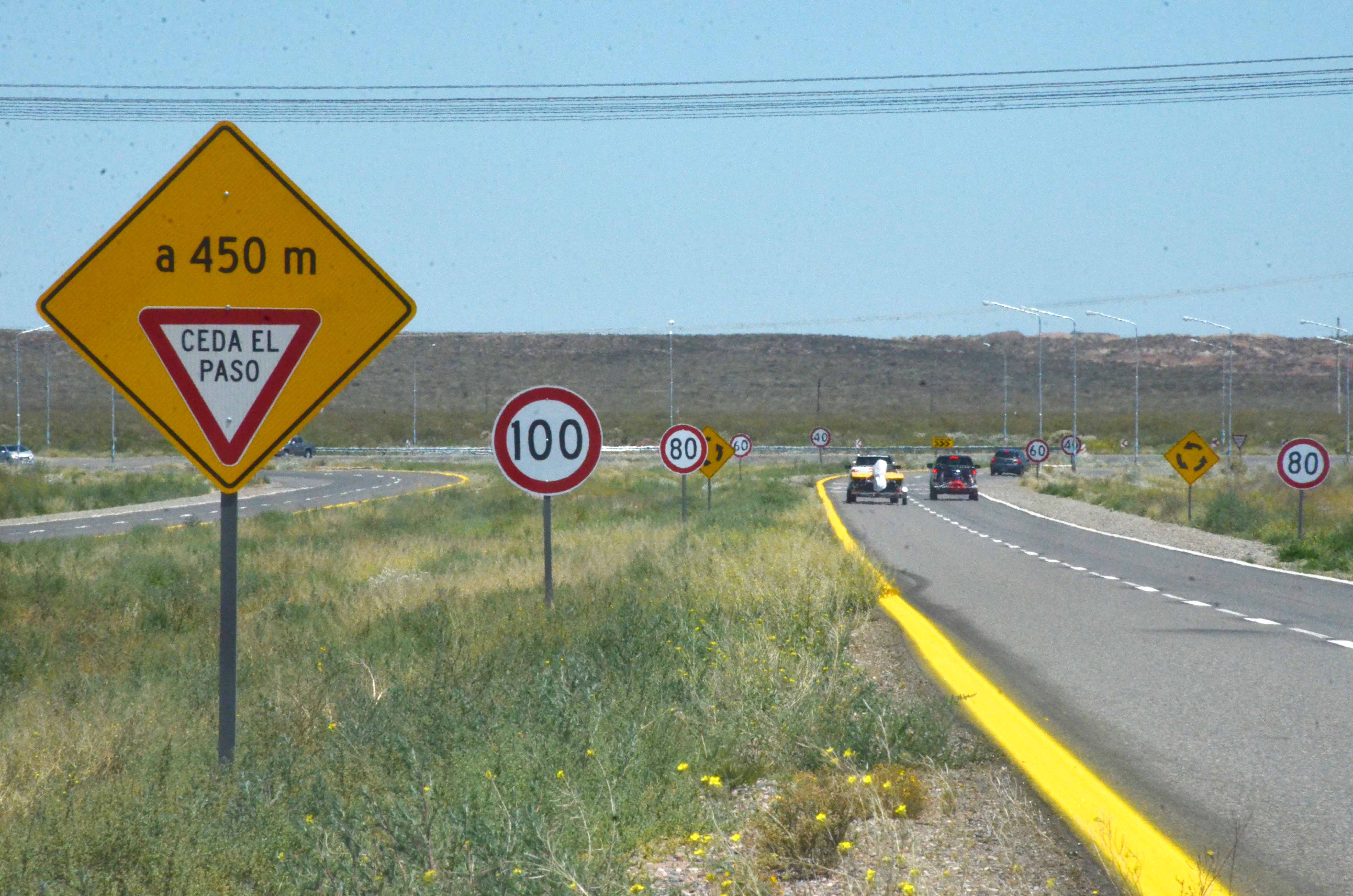 La Autovía Norte necesita comunicarse mejor con Añelo a través de la ruta 67 . Foto Yamil Regules