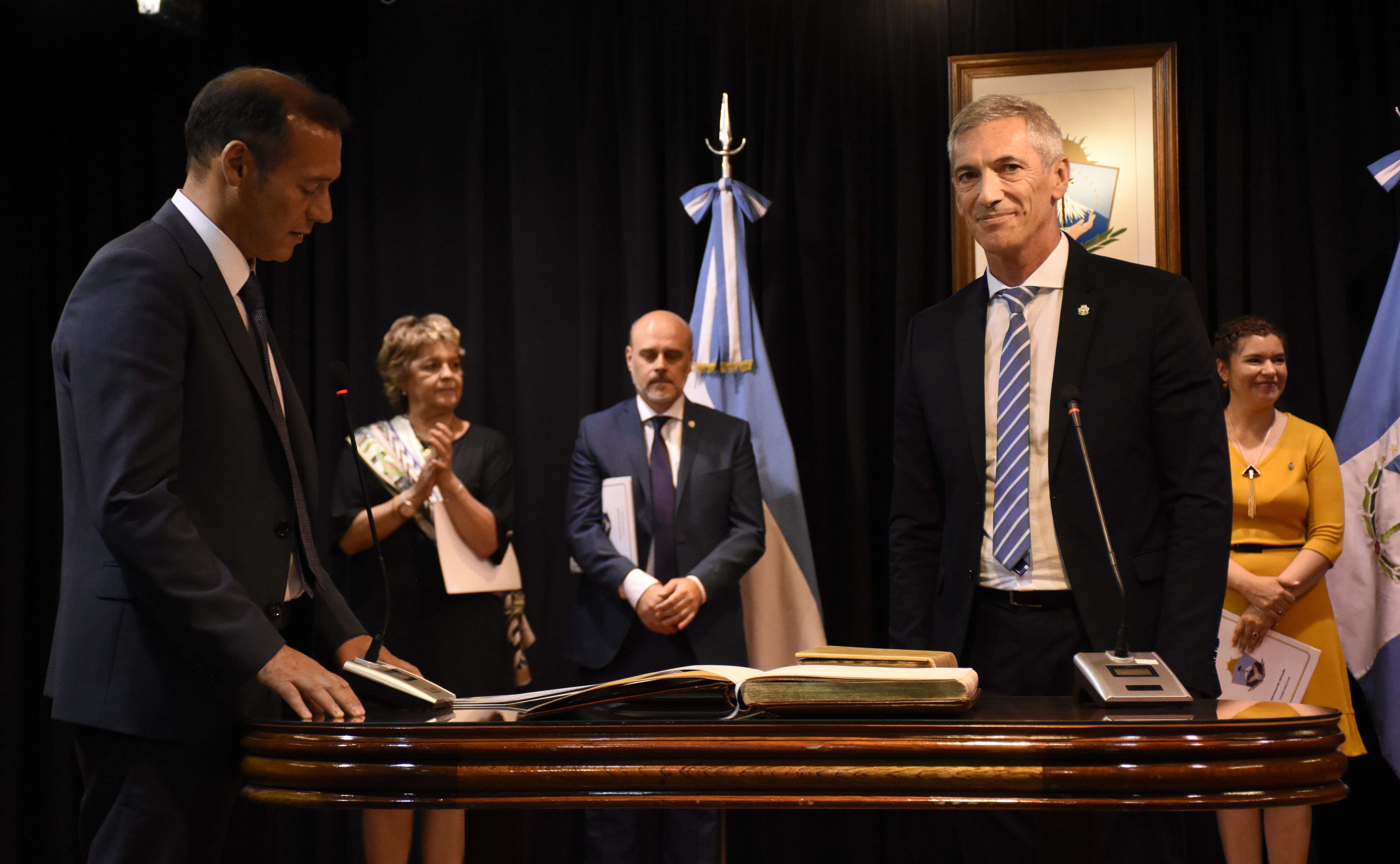 Pons juró el martes (10/12) por primera vez en el cargo de ministro de Economía de Neuquén. Foto: Florencia Salto.