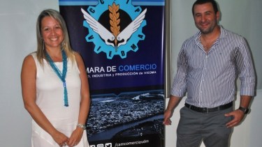 Giselle Iaccarino, la primera presidenta de la Cámara de Comercio de Viedma junto al vicepresidente Dardo Cardelli.