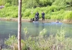 Los buzos de Prefectura encontraron este jueves, entre las 13 y las 14, el cadáver. (diario La Jornada) 