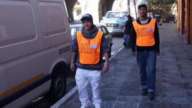 El gobierno municipal pide subir de 80 a 150 pesos la hora inicial del estacionamiento medido en Bariloche.  (Foto de archivo)