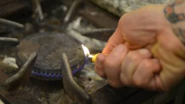 La iniciativa beneficia a "usuarios desempleados o en condición socioeconómicas que impidan el cumplimiento de sus obligaciones en término”. Foto: archivo