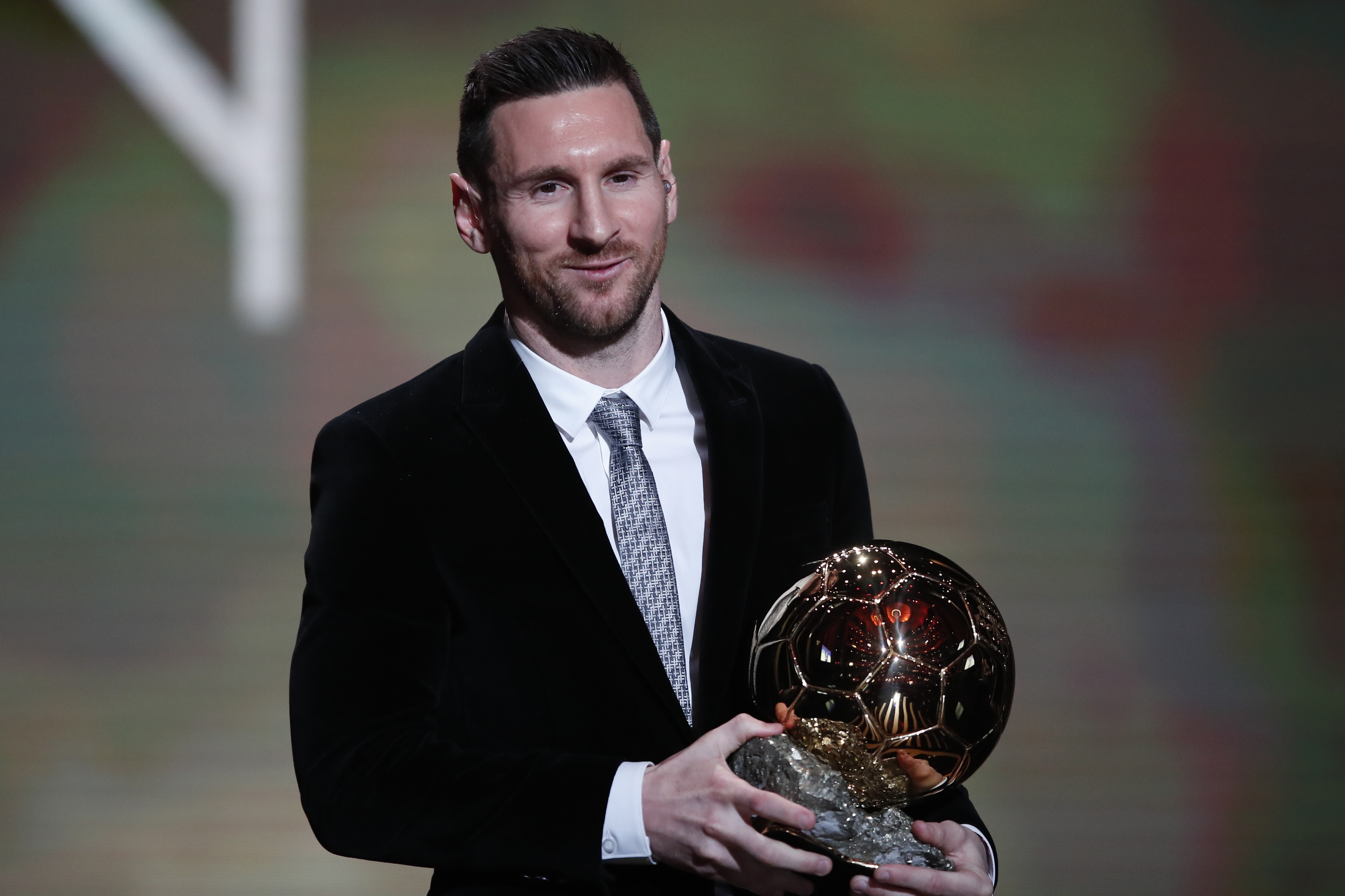 Messi y el Balón de Oro, una imagen que ya se hizo costumbre.. (Foto: AP)