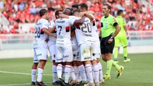 Newell’s dejó a Independiente prendido fuego