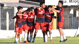 Río Colorado: Independiente ganó y definirá el título en una final con La Adela