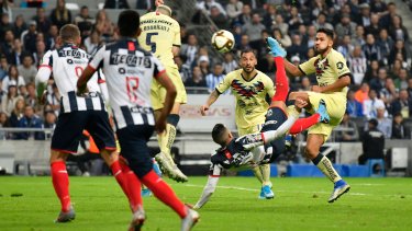 Rogelio y un gesto técnico notable para un gol clave.
