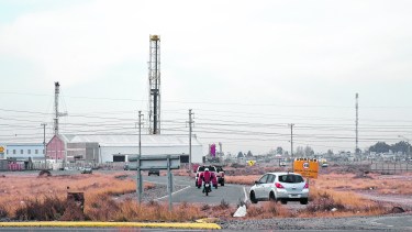 El anuncio de venta se da en momentos más que complicados para la actividad hidrocarburífera en el país.