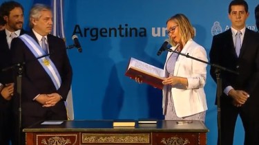 Alberto Fernández encabezó la jura de ministros del gabinete nacional