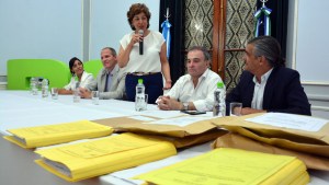 Carreras entendió “determinante” la inversión de Nación en viviendas