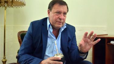 El gobernador Weretilneck cumple funciones desde diciembre como senador. Foto: Marcelo Ochoa.-