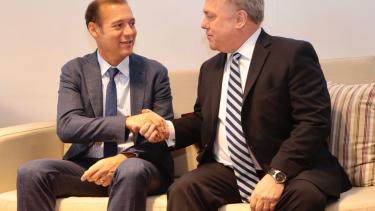 El presidente de Chevron para África y América Latina, Clay Neff, llegó hoy a la mañana a Neuquén.