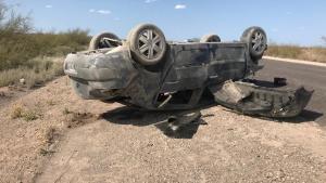 Un auto perdió el control en la Ruta 6 y volcó
