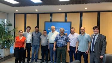 El acuerdo se acaba de firmar y representa un alivio para los trabajadores petroleros cuyos trabajos estaban en vilo.