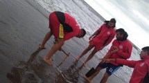 Imagen de Guardavidas sacaron trasmallos de la playa de El Cóndor