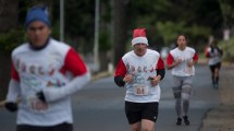 Imagen de Ni el frío ni el viento detuvo a los competidores de la Carrera de Reyes en Bariloche