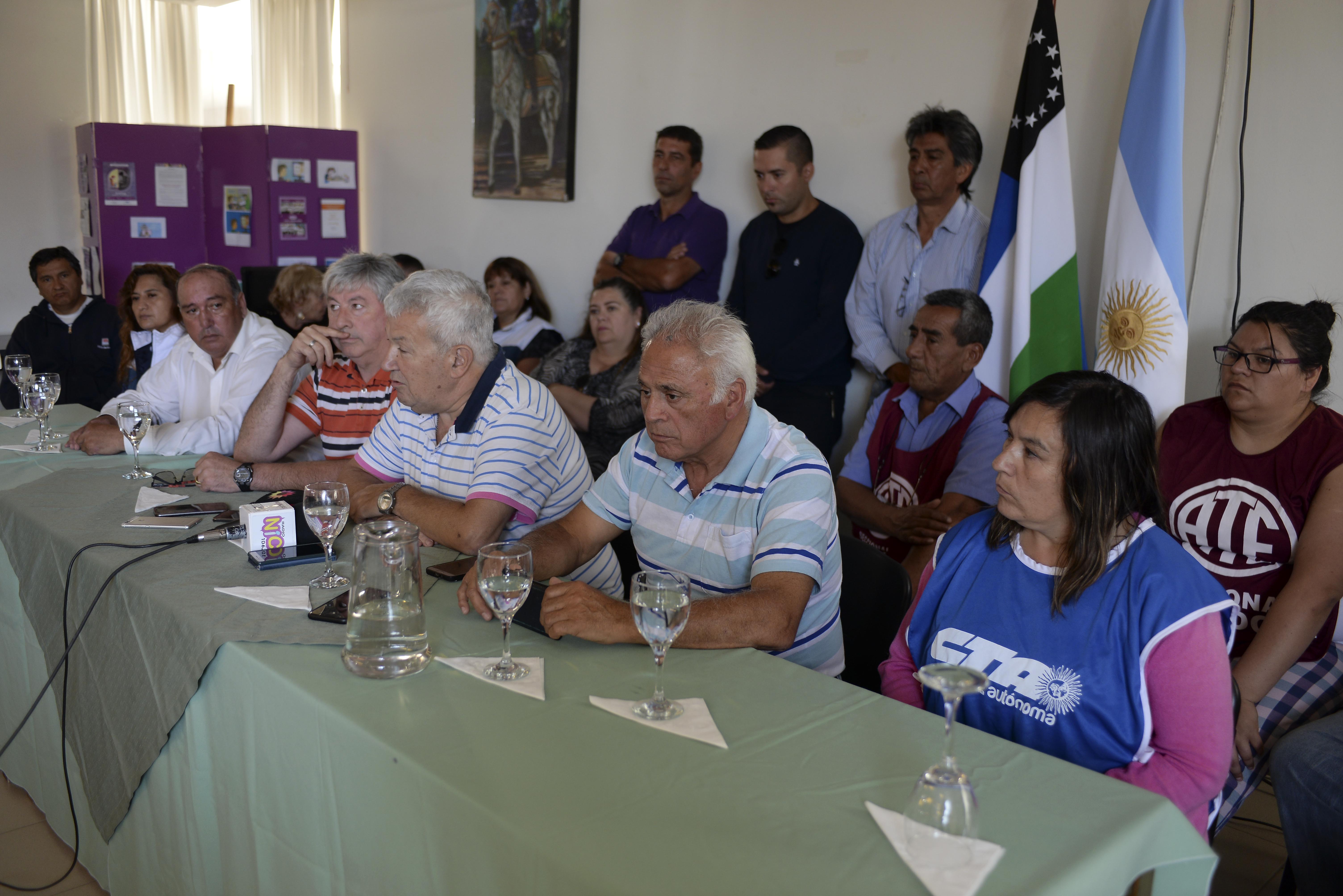 Dirigentes gremiales que integran la CGT Zona Andina reclaman contra la precarización y el trabajo en negro. Foto: Alfredo Leiva