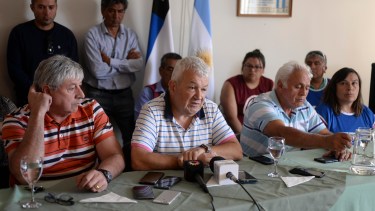Walter Cortés, Luis Cionfrini y Ovidio Zúñiga (de Izq. a Der) apuntaron al rol de la Secretaría de Trabajo de Río Negro. Foto: Alfredo Leiva