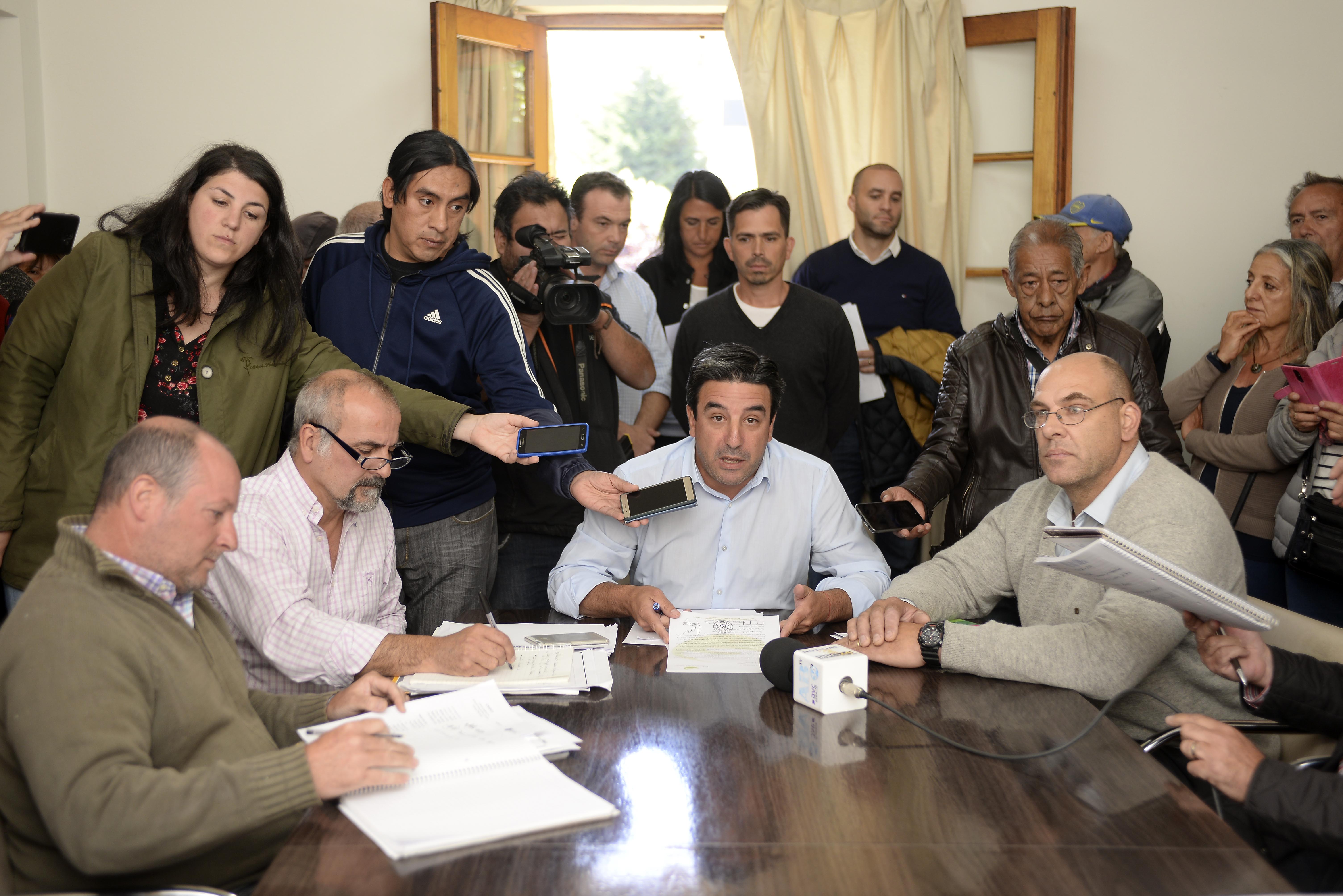 La comisión de seguimiento del transporte de Bariloche congeló la tarifa tras la garantía de subsidios nacionales. Foto: Alfredo Leiva
