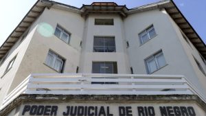 En Bariloche, la Justicia suspende audiencias por daños en el edificio de tribunales