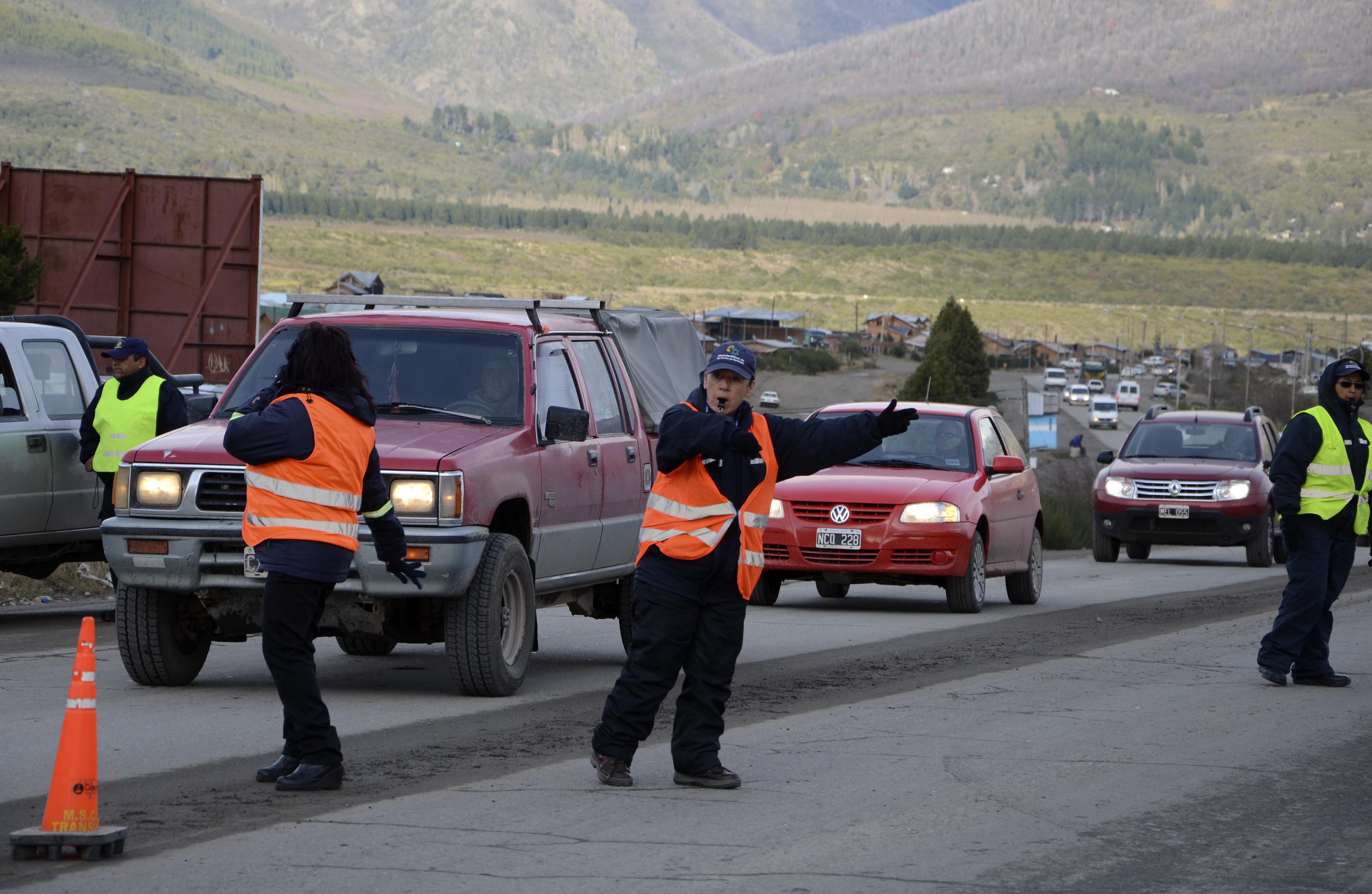 Un inspector de tránsito municipal de Bariloche sufrió lesiones graves en un control. Imagen ilustrativa