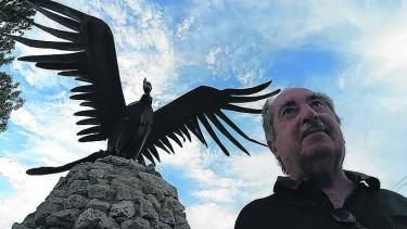 Poeta. El autor de la Línea Sur escribió un texto especialmente para la presentación de la delegación de Río Negro el 1 de febrero.