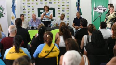 Carreras estuvo en el acto, junto al presidente de la Federación Baldomero Bassi y otros funcionarios. Foto: gentileza.-