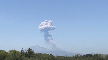 El Nevados del Chillán continúa en alerta naranja.  Foto: Twitter @Fabian_vdp