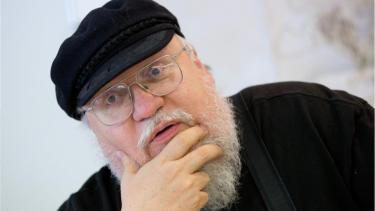 George R.R. Martin dice que le dará prioridad a los libros.