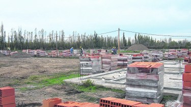 Planes de viviendas en ejecución. Las acreencias de las constructoras en la negociación con los bonos reservados.