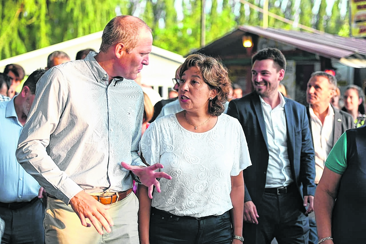 La gobernadora Arabela Carreras incorporó 283 funcionarios y el número no es el definitivo.